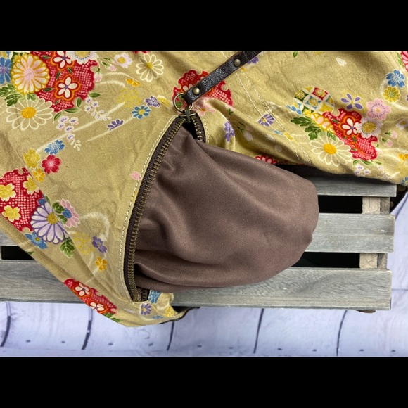 Boho Floral Golden Shoulder Bag - Picture 5 of 12
